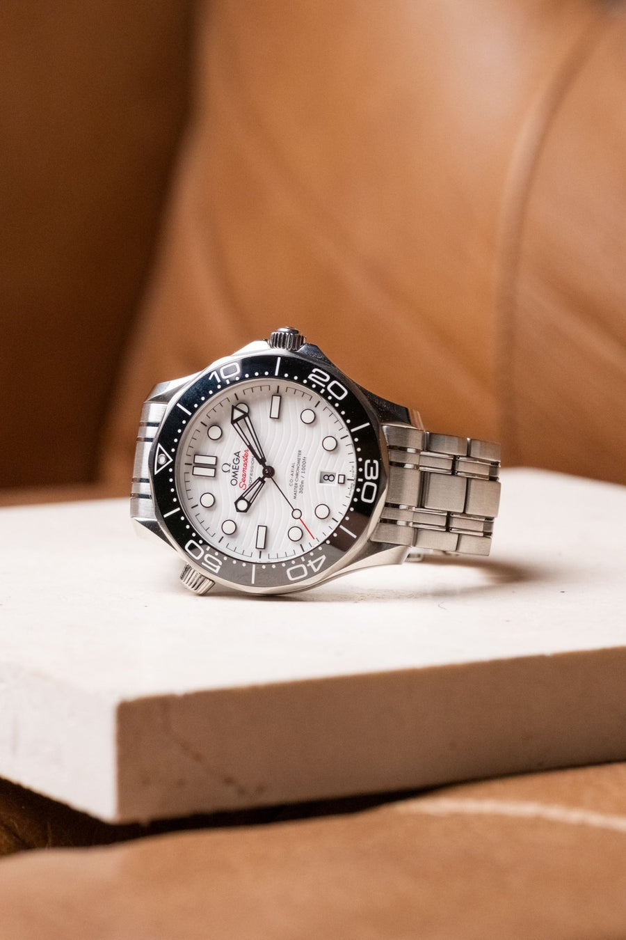 2025 Omega Seamaster Diver 300M 210.32.42.20.04.001 with Omega Rubber Strap - Wristory