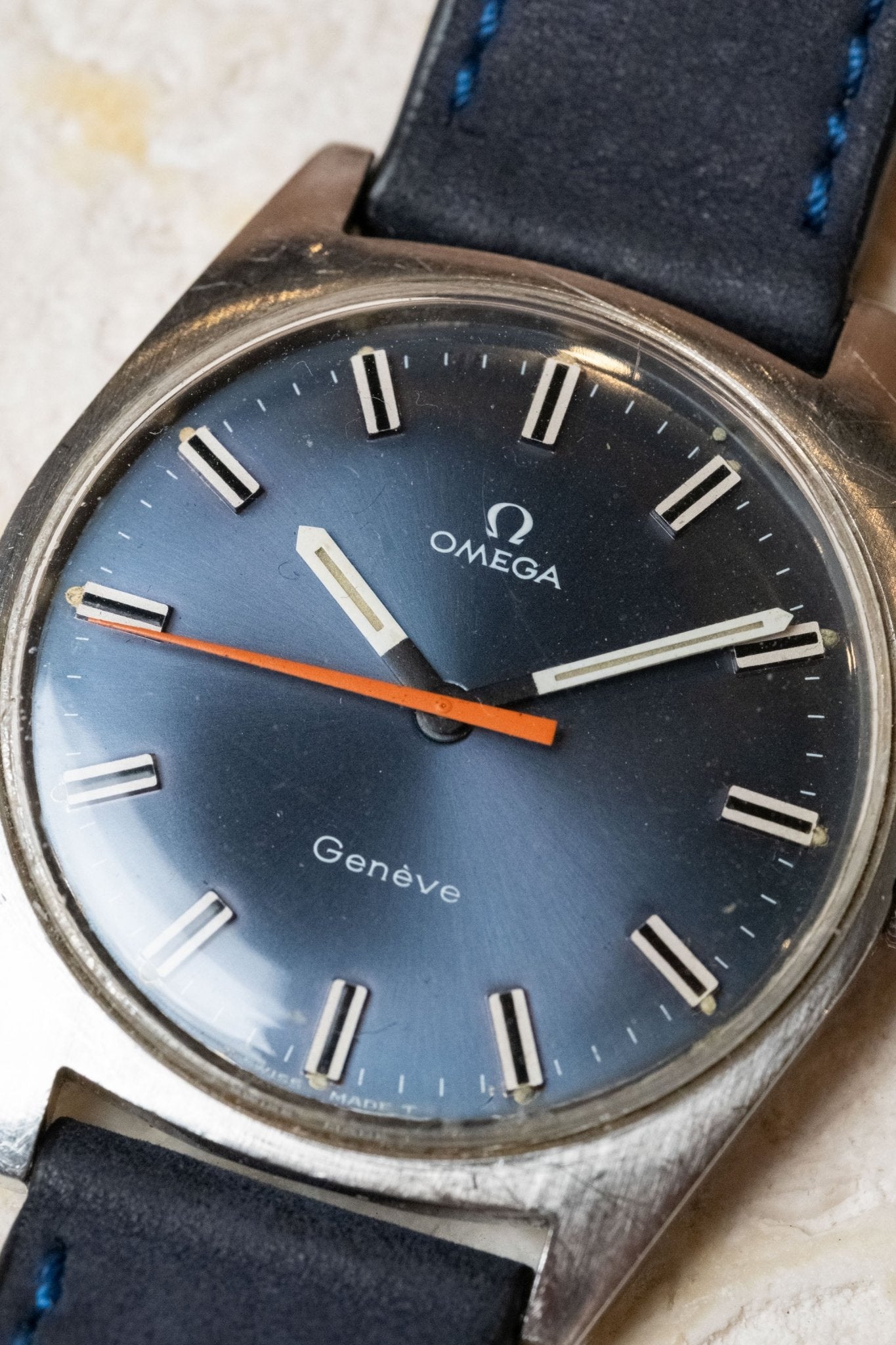 1969 Omega Genève Automatic 135.041 dial detail close-up