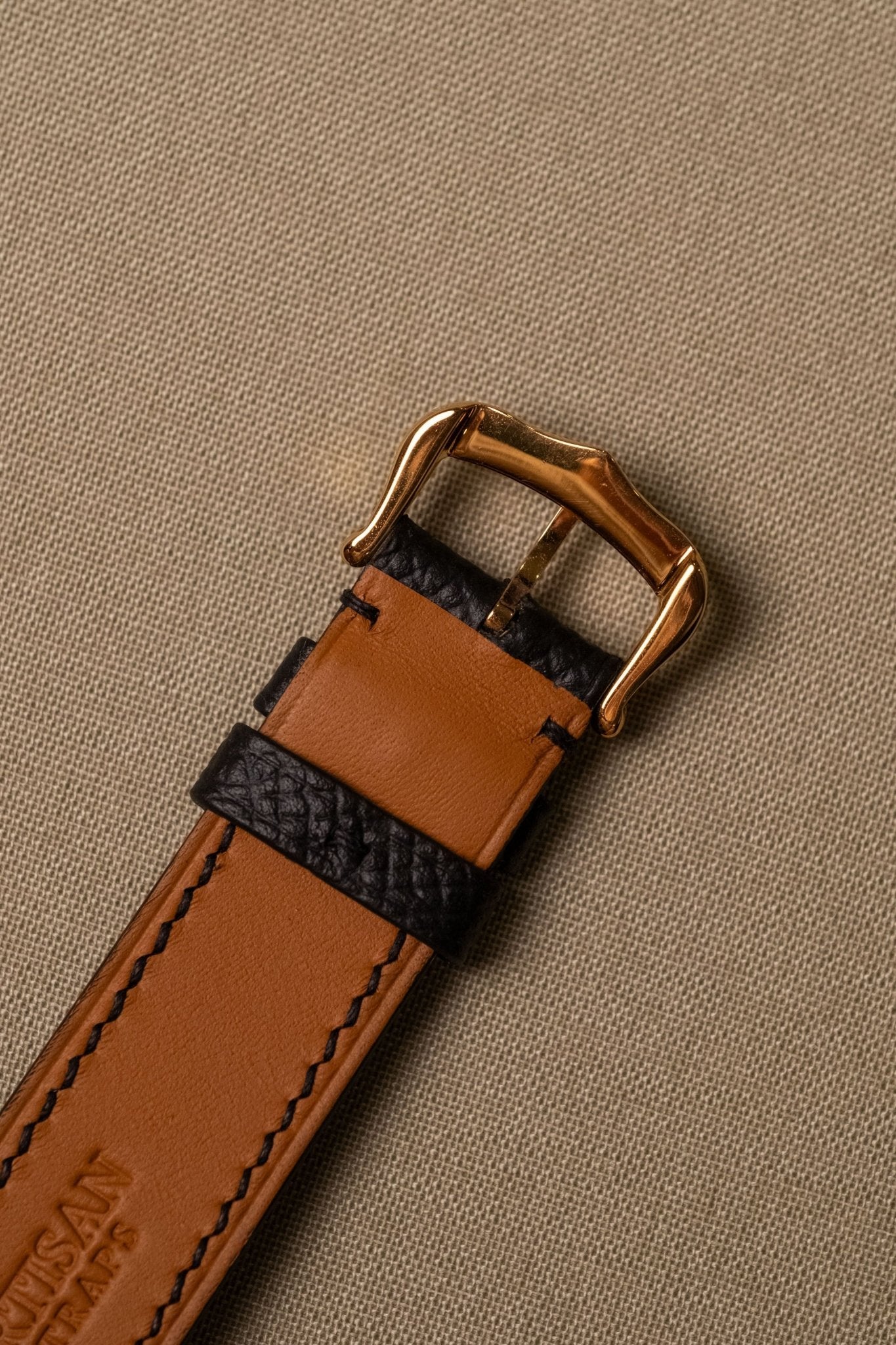 1990s Cartier Tank Vermeil Column Dial Large Quartz Details