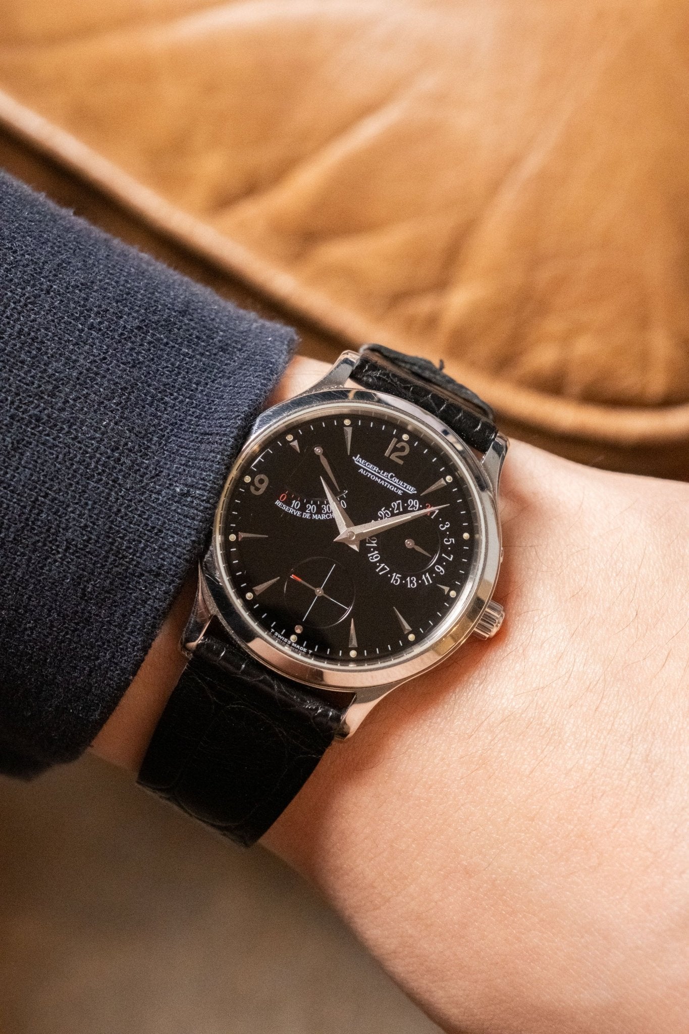 1990s Jaeger-LeCoultre Master Control Automatic Black Dial “Automatique” 140.8.93 dial detail close-up