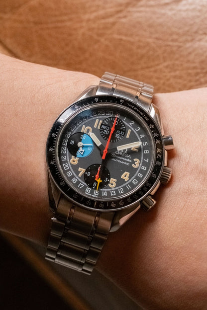 1993 OMEGA Speedmaster Triple Day-Date Mk40 dial detail close-up