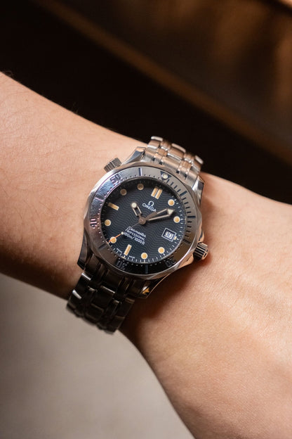 1995 OMEGA Seamaster Diver 300M Professional Mid Size 36mm Quartz Date Ref 2562.80 - Wristory