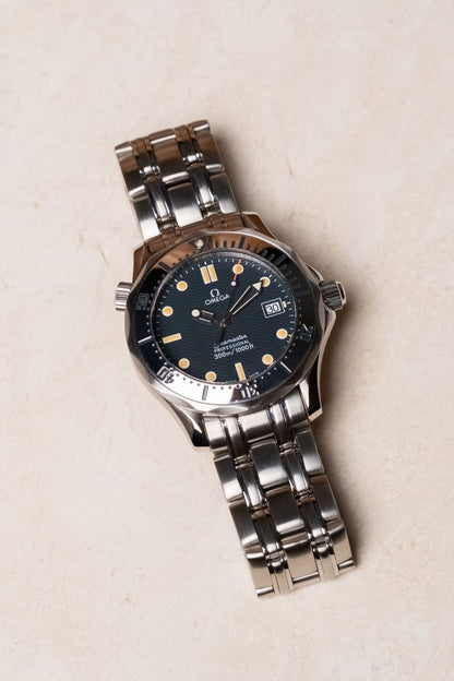 1995 OMEGA Seamaster Diver 300M Professional Mid Size 36mm Quartz Date Ref 2562.80 - Wristory
