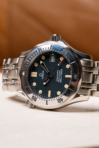 1995 OMEGA Seamaster Diver 300M Professional Mid Size 36mm Quartz Date Ref 2562.80 - Wristory