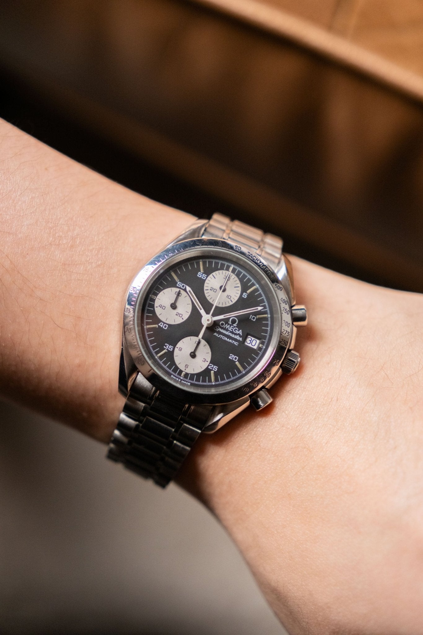 1995 OMEGA Speedmaster Date Chronograph 3511.5 dial detail close-up