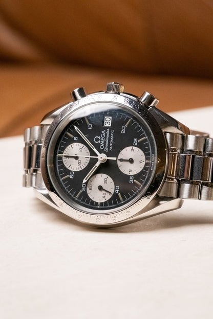 1995 OMEGA Speedmaster Date Chronograph 3511.5 dial detail close-up