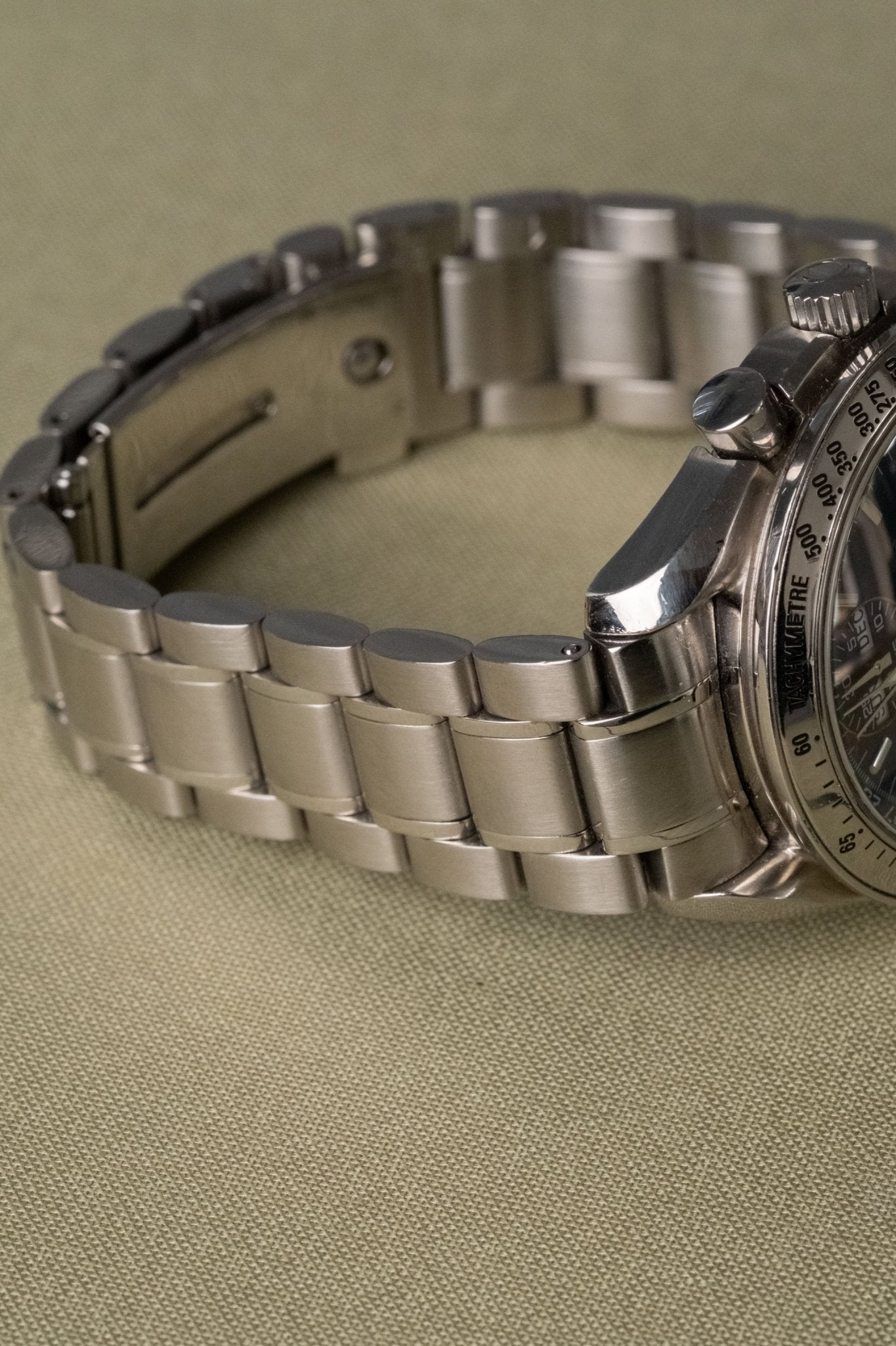 1998 OMEGA Speedmaster Day-Date 3523.8 Details