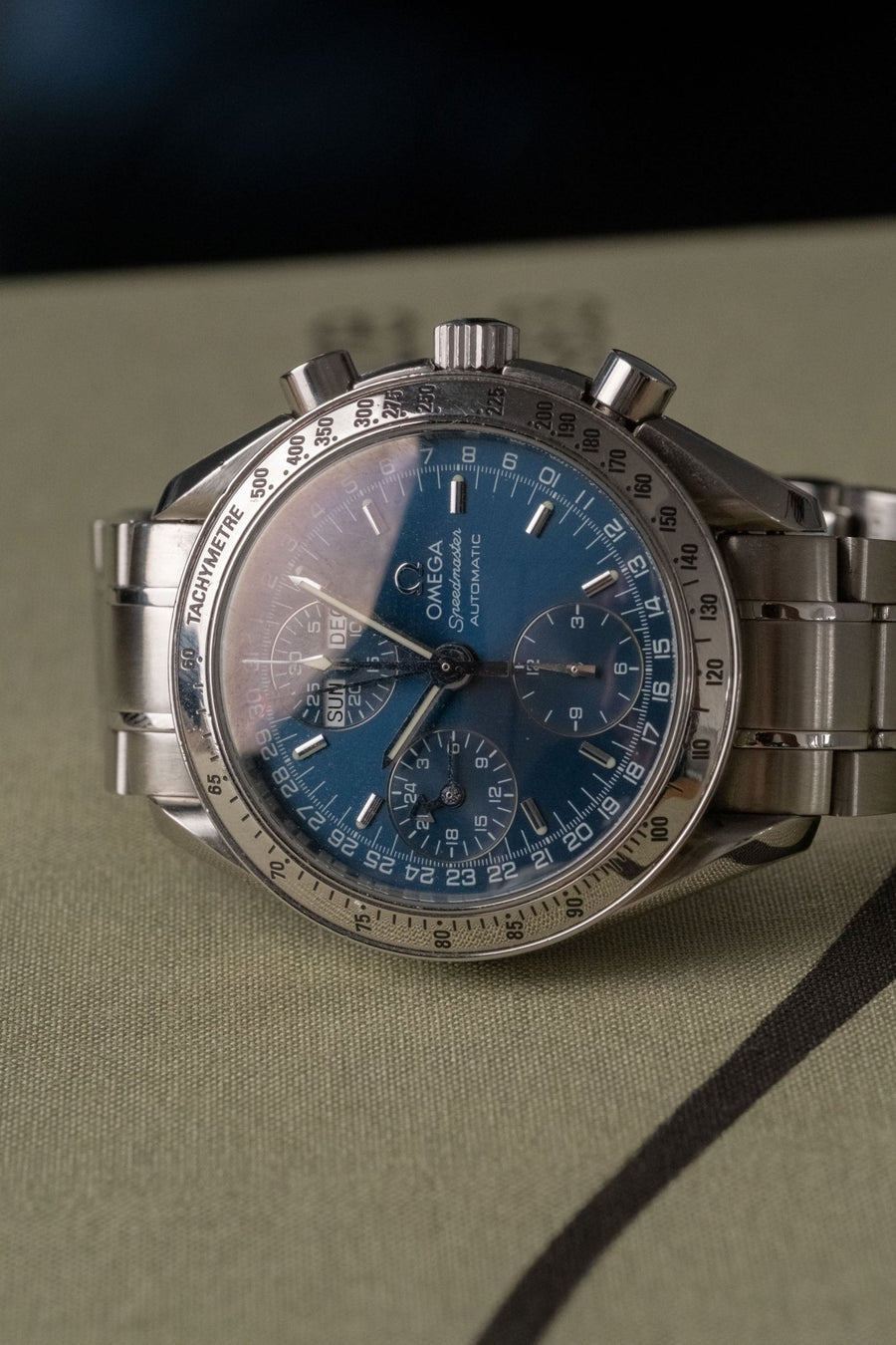 1998 OMEGA Speedmaster Day-Date 3523.8 dial detail close-up