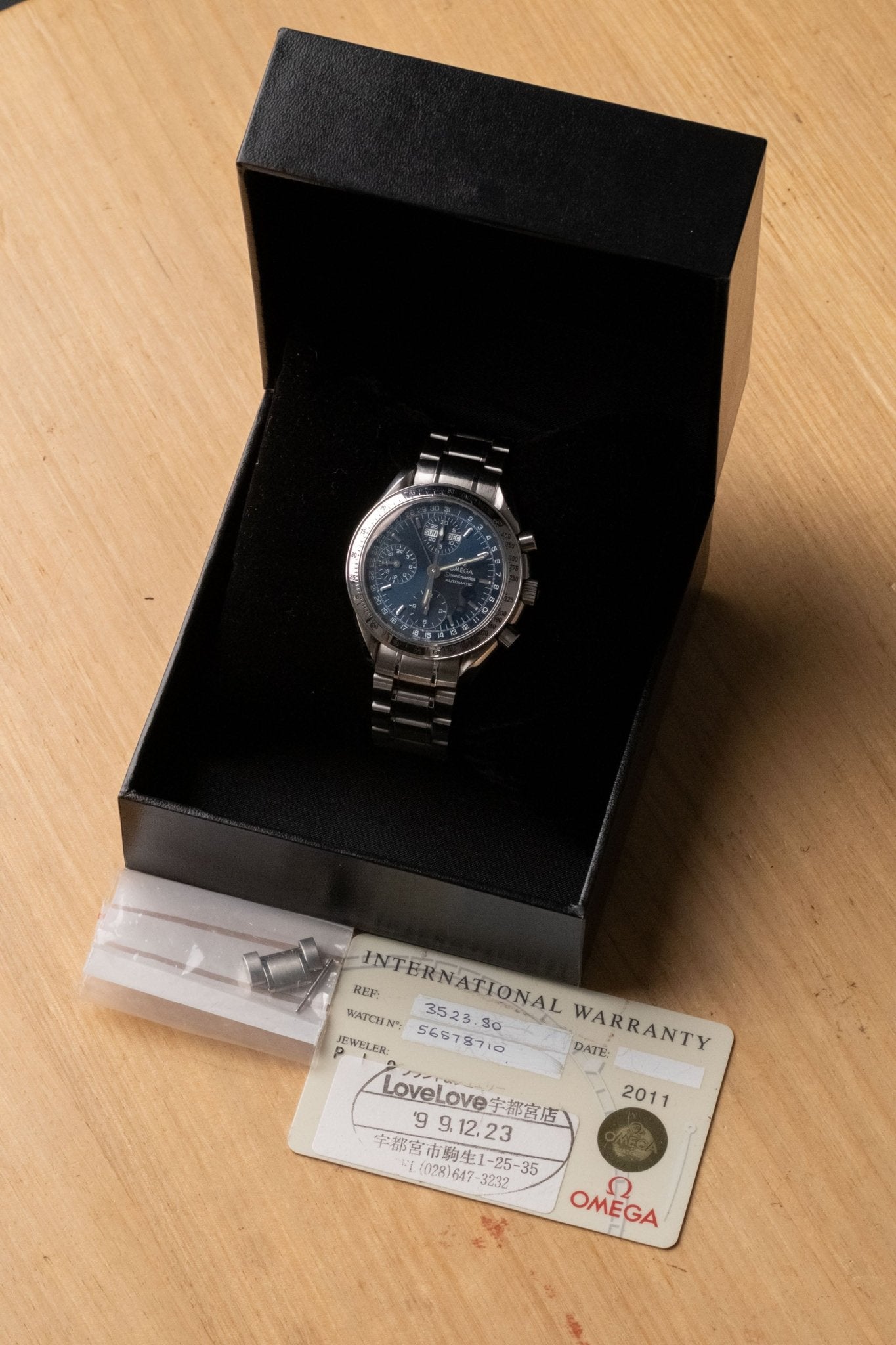 1998 OMEGA Speedmaster Day-Date 3523.8 full set box and papers