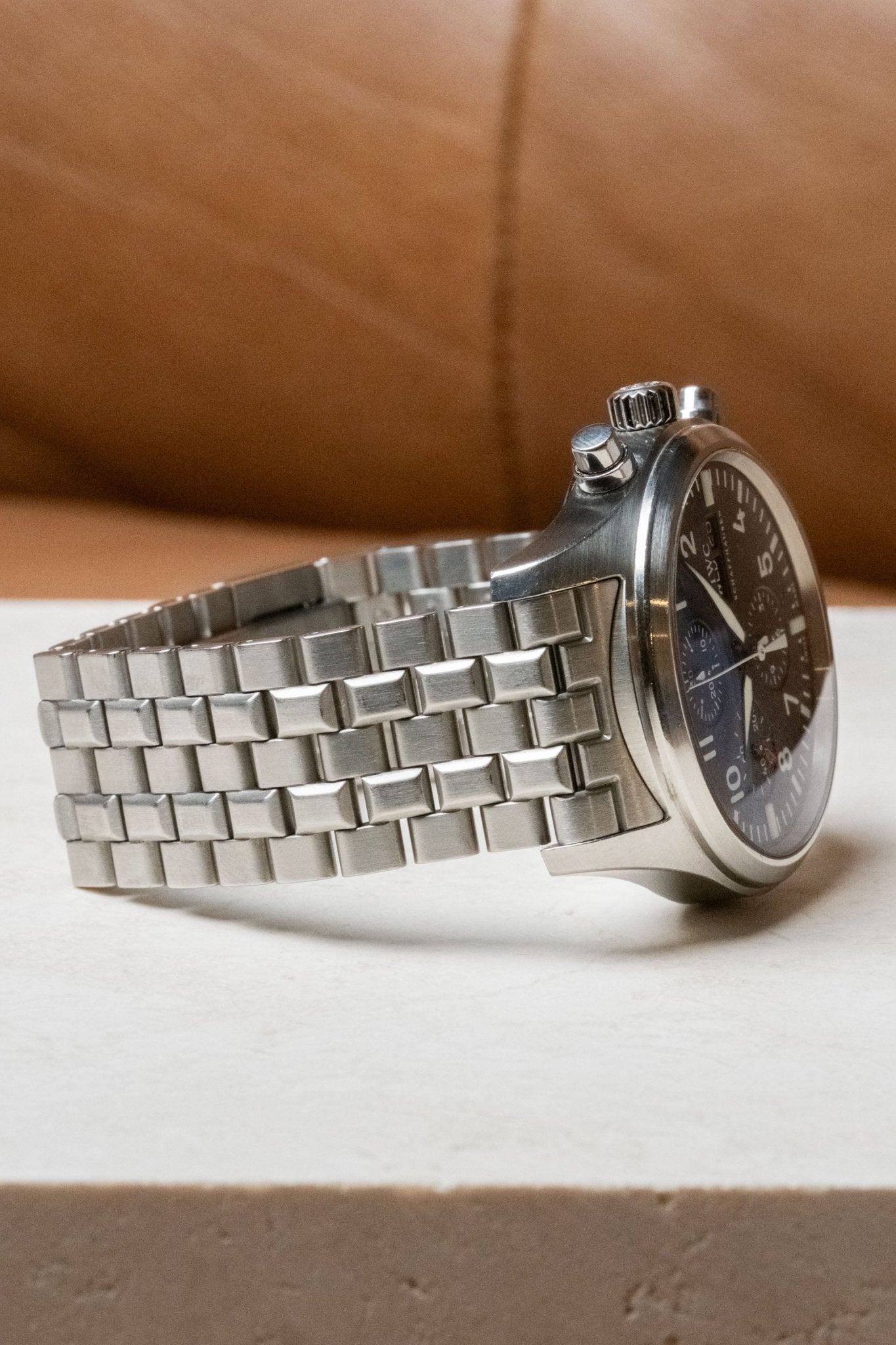 2007 IWC Schaffhausen Pilot’s Watch Chronograph IW371704 case profile side view