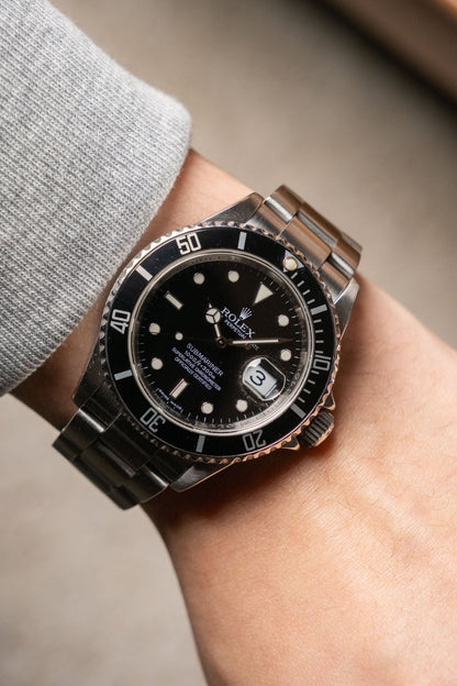 2009 Rolex Submariner "Engraved Rehaut" Ref. 16610 - Wristory