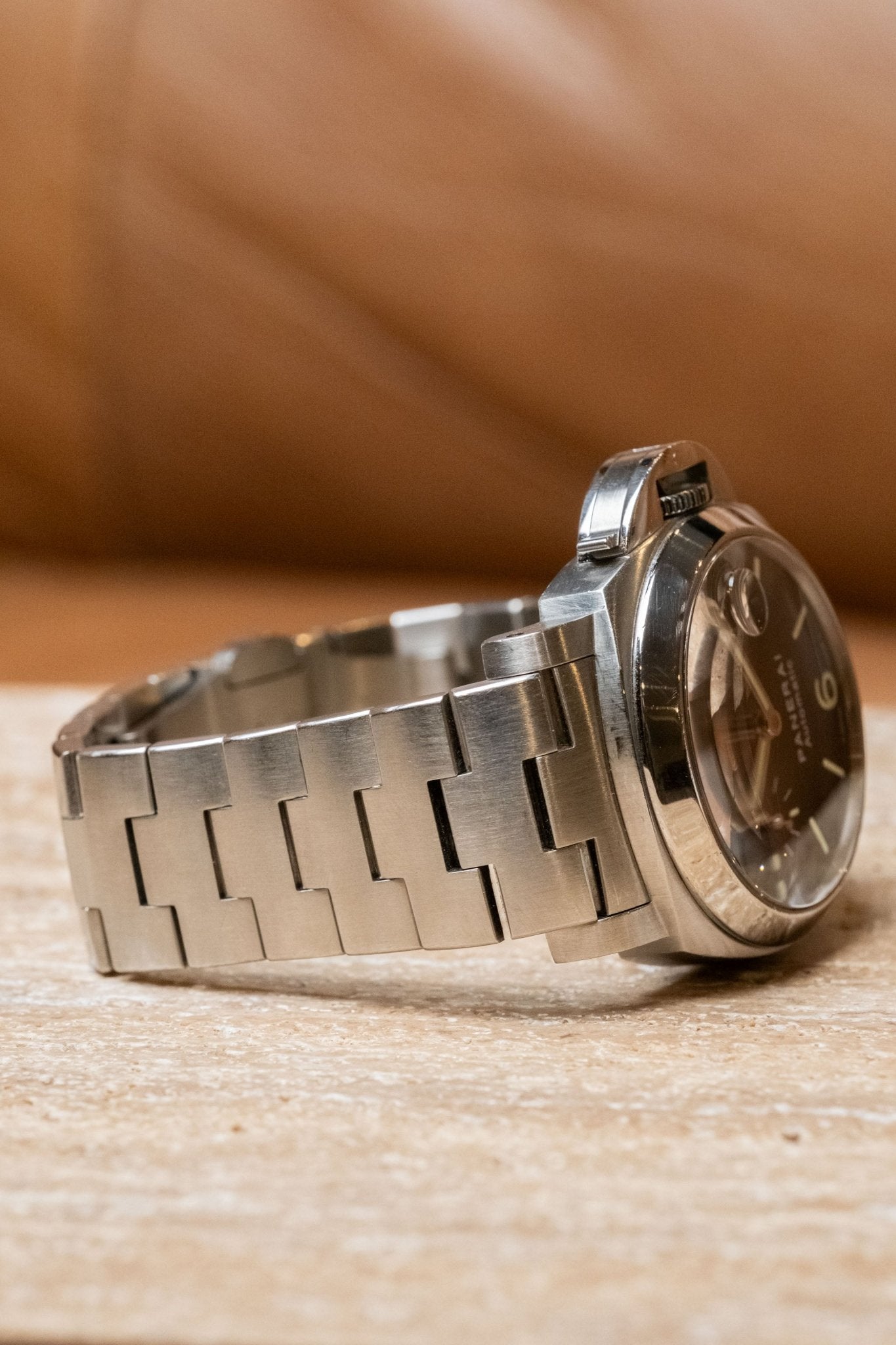 2011 Officine Panerai Luminor Marina PAM 00298 case profile side view
