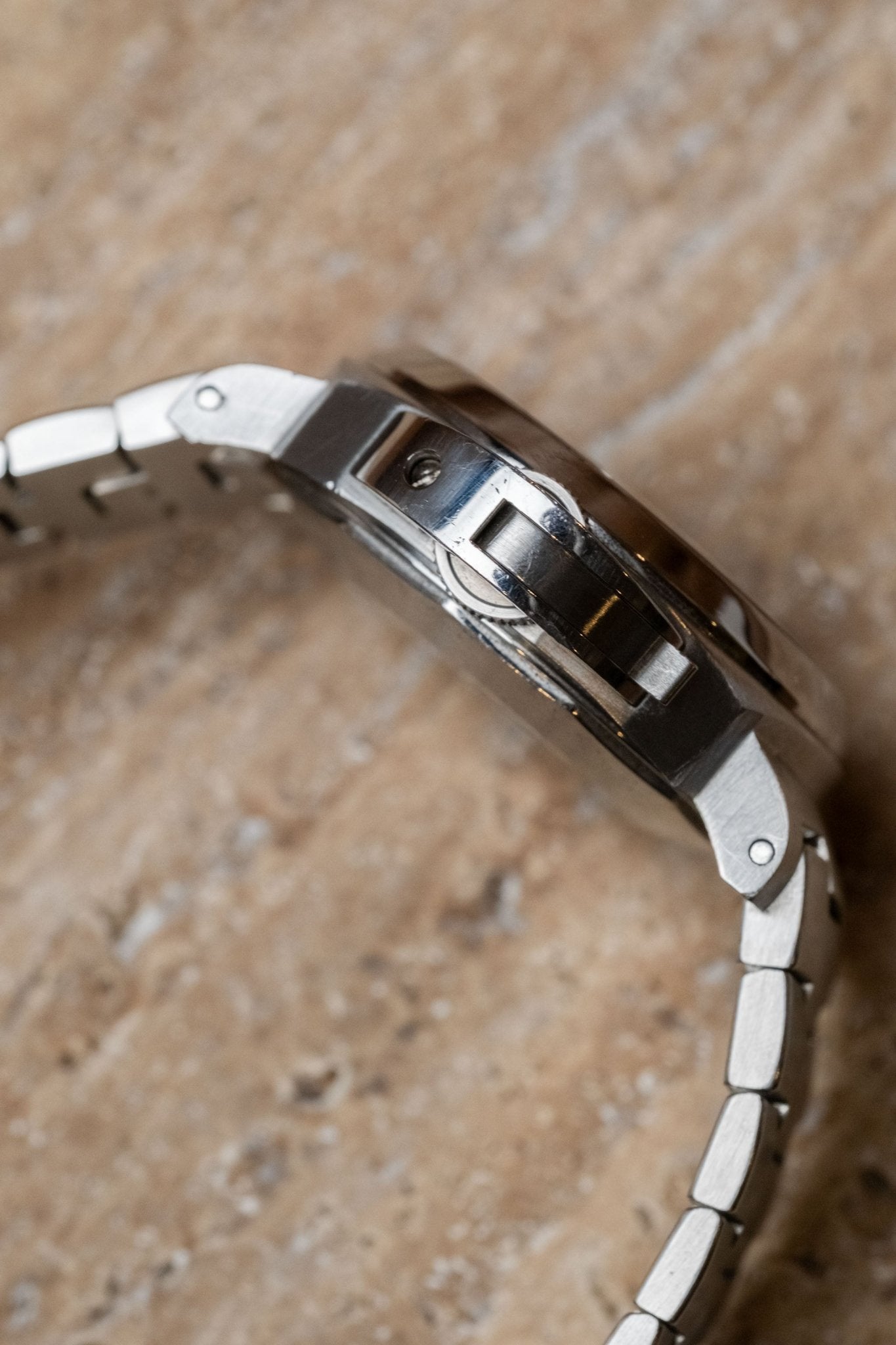 2011 Officine Panerai Luminor Marina PAM 00298 case profile side view