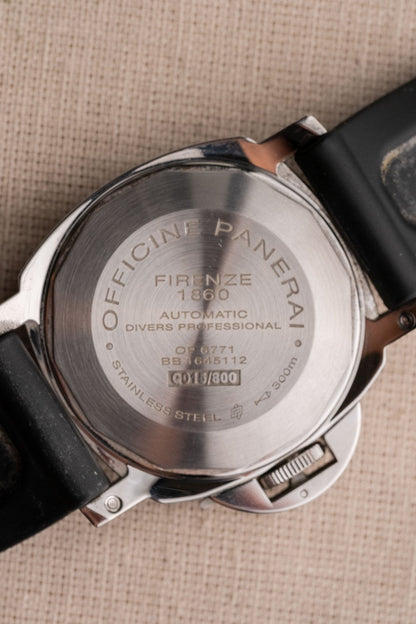 2014 Officine Panerai Luminor Submersible PAM00024 caseback view