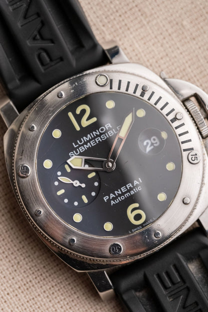 2014 Officine Panerai Luminor Submersible PAM00024 dial detail close-up