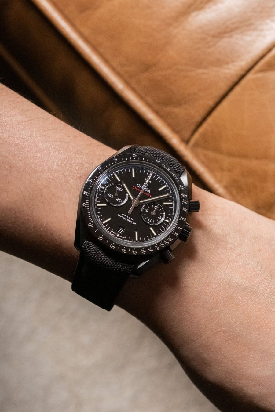 2014 OMEGA Speedmaster Ceramic OG “Dark Side of the Moon” 311.92.44.51.01.003 dial detail close-up