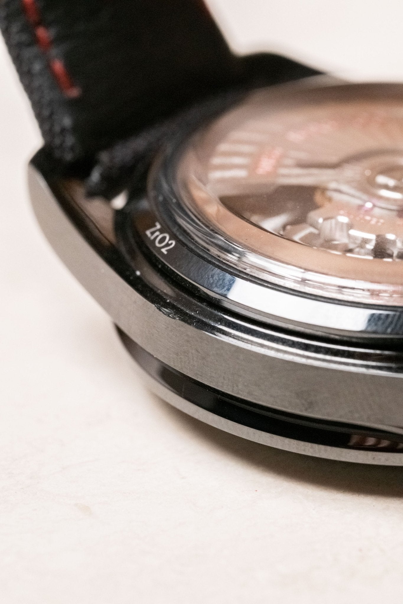 2014 OMEGA Speedmaster Ceramic OG “Dark Side of the Moon” 311.92.44.51.01.003 Details