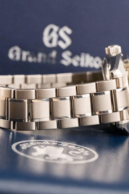 2019 Grand Seiko Heritage Collection Hi-Beat GMT “Black Teak” Details