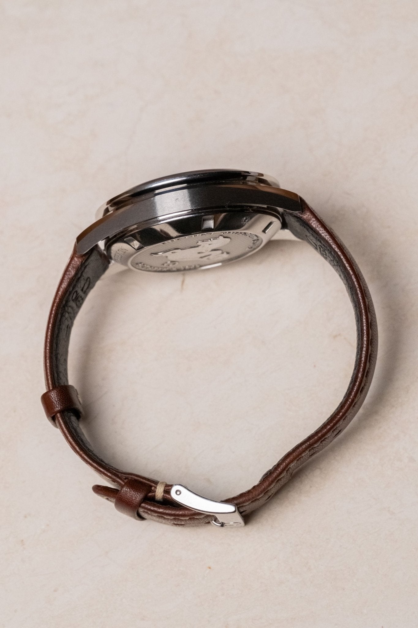 2021 OMEGA First Omega in Space “FOIS” 311.32.40.30.01.001 case profile side view