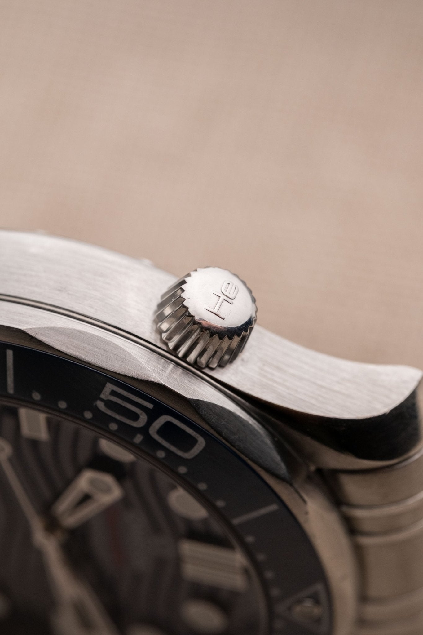 2021 Omega Seamaster Professional 300M “Blue Wave” Dial case profile side view