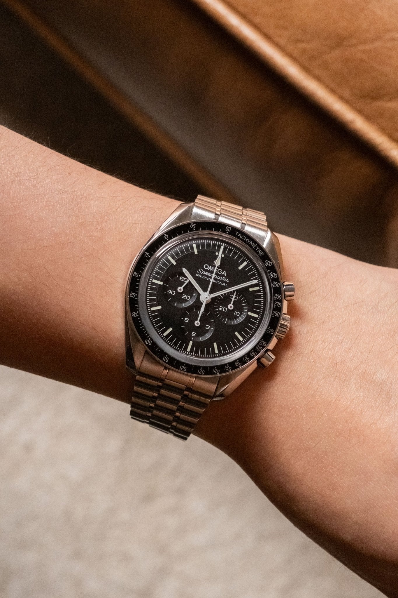 2021 Omega Speedmaster Professional Moonwatch Sapphire Sandwich 310.30.42.50.01.002 Details