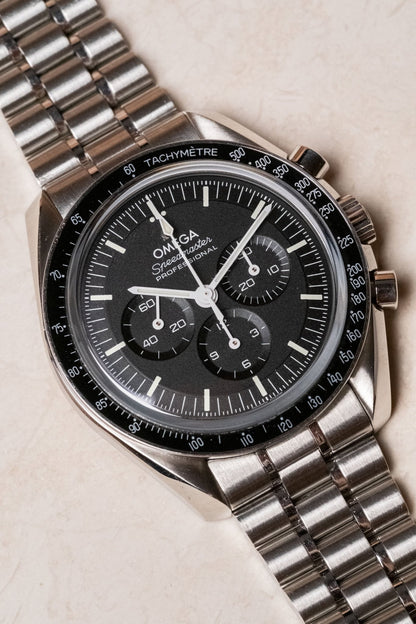 2021 Omega Speedmaster Professional Moonwatch Sapphire Sandwich 310.30.42.50.01.002 dial detail close-up