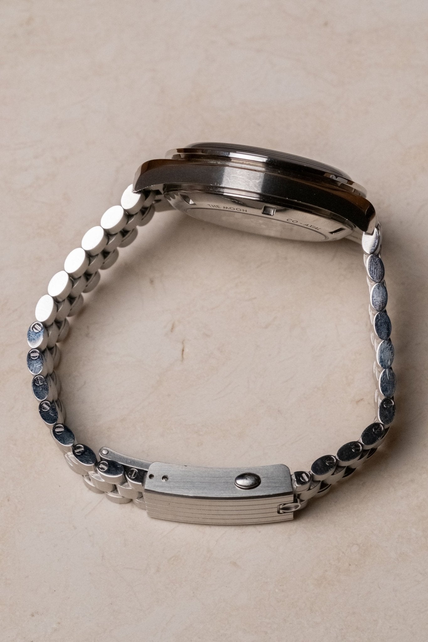 2021 Omega Speedmaster Professional Moonwatch Sapphire Sandwich 310.30.42.50.01.002 case profile side view