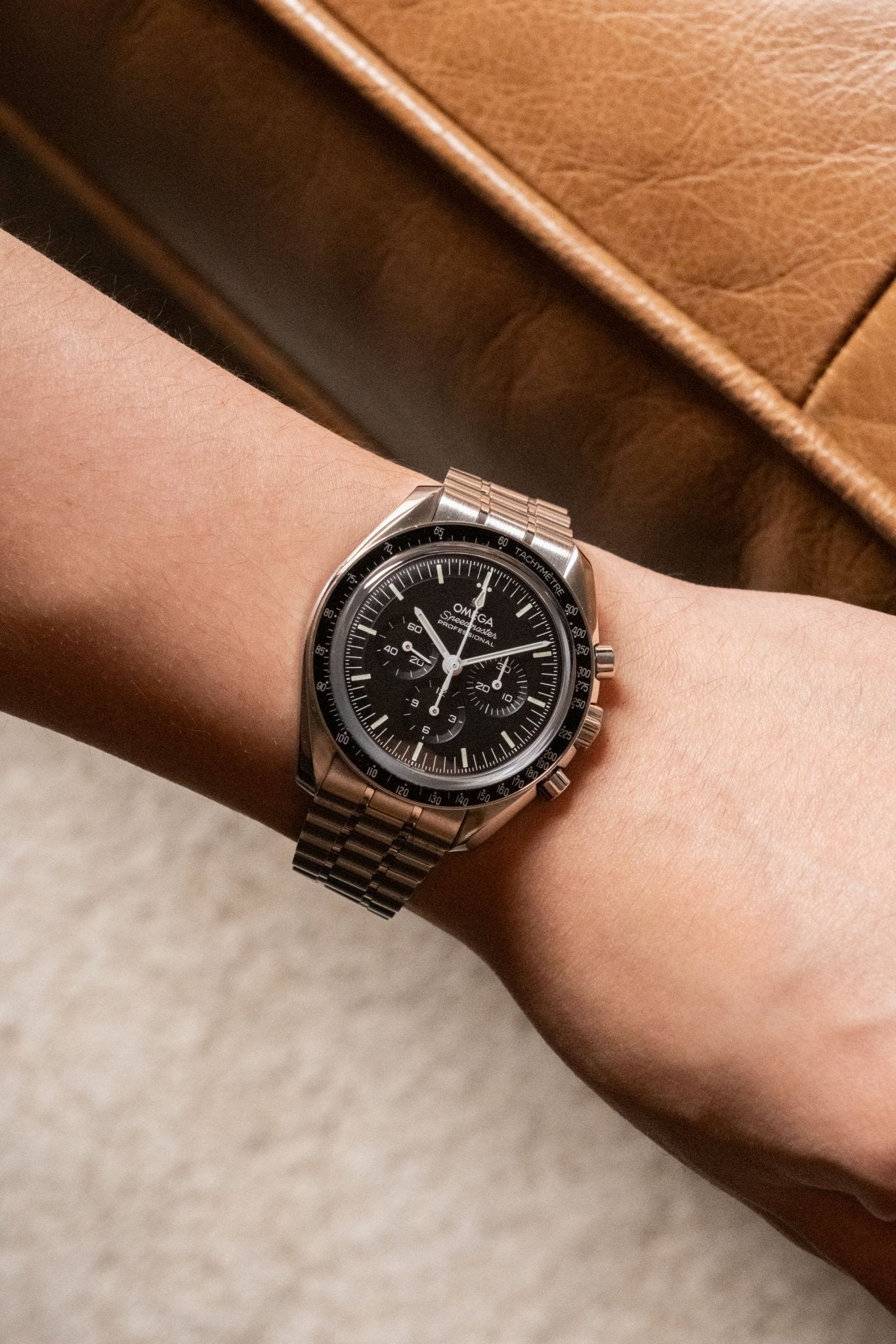 2021 Omega Speedmaster Professional Moonwatch Sapphire Sandwich 310.30.42.50.01.002 Details