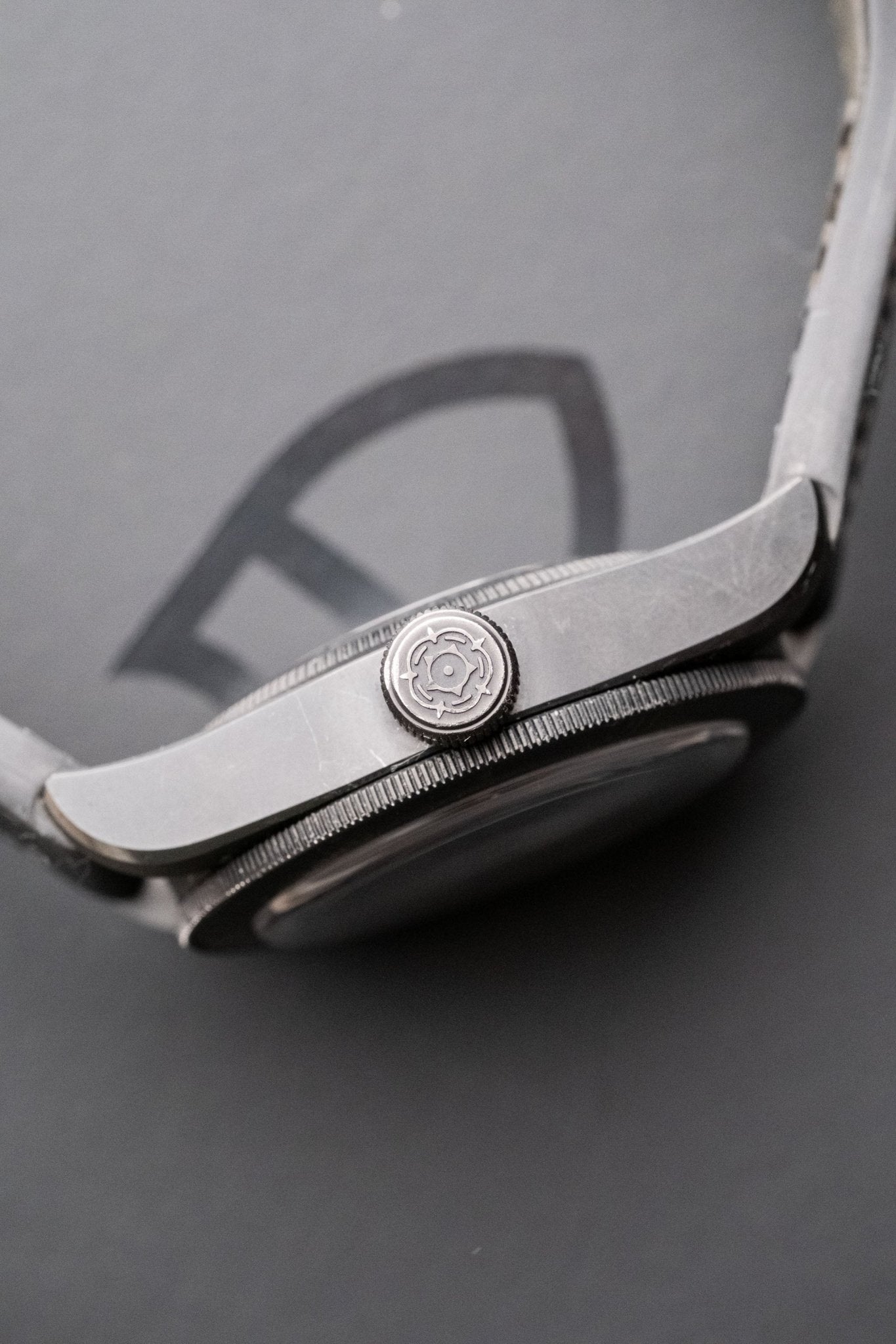 2021 Tudor Black Bay Master Chronometer Ceramic case profile side view