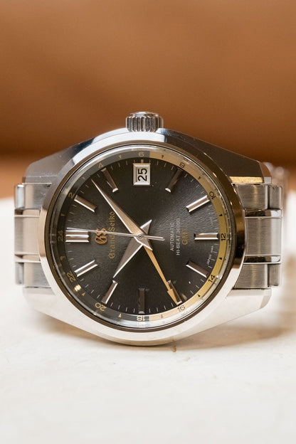2022 Grand Seiko Heritage Collection GMT Asia Limited Edition SBGJ253 dial detail close-up