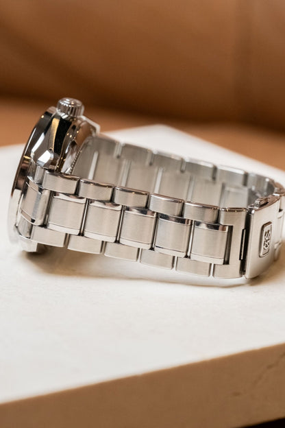 2022 Grand Seiko Heritage Collection GMT Asia Limited Edition SBGJ253 Details