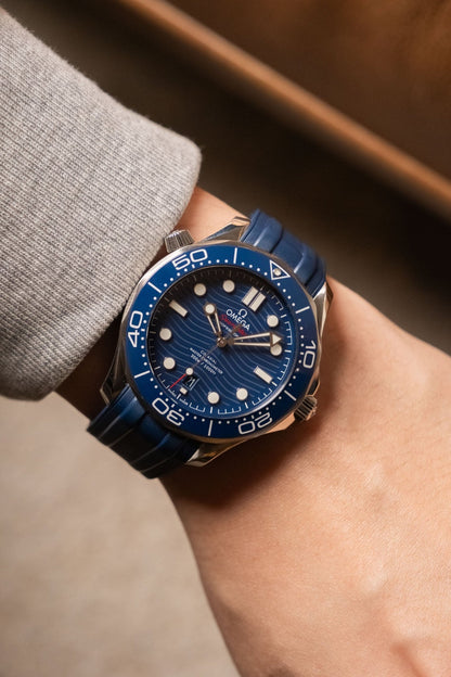 2022 Omega Seamaster Diver 300M Blue Dial on Rubber Ref. 210.32.42.20.03.001 - Wristory