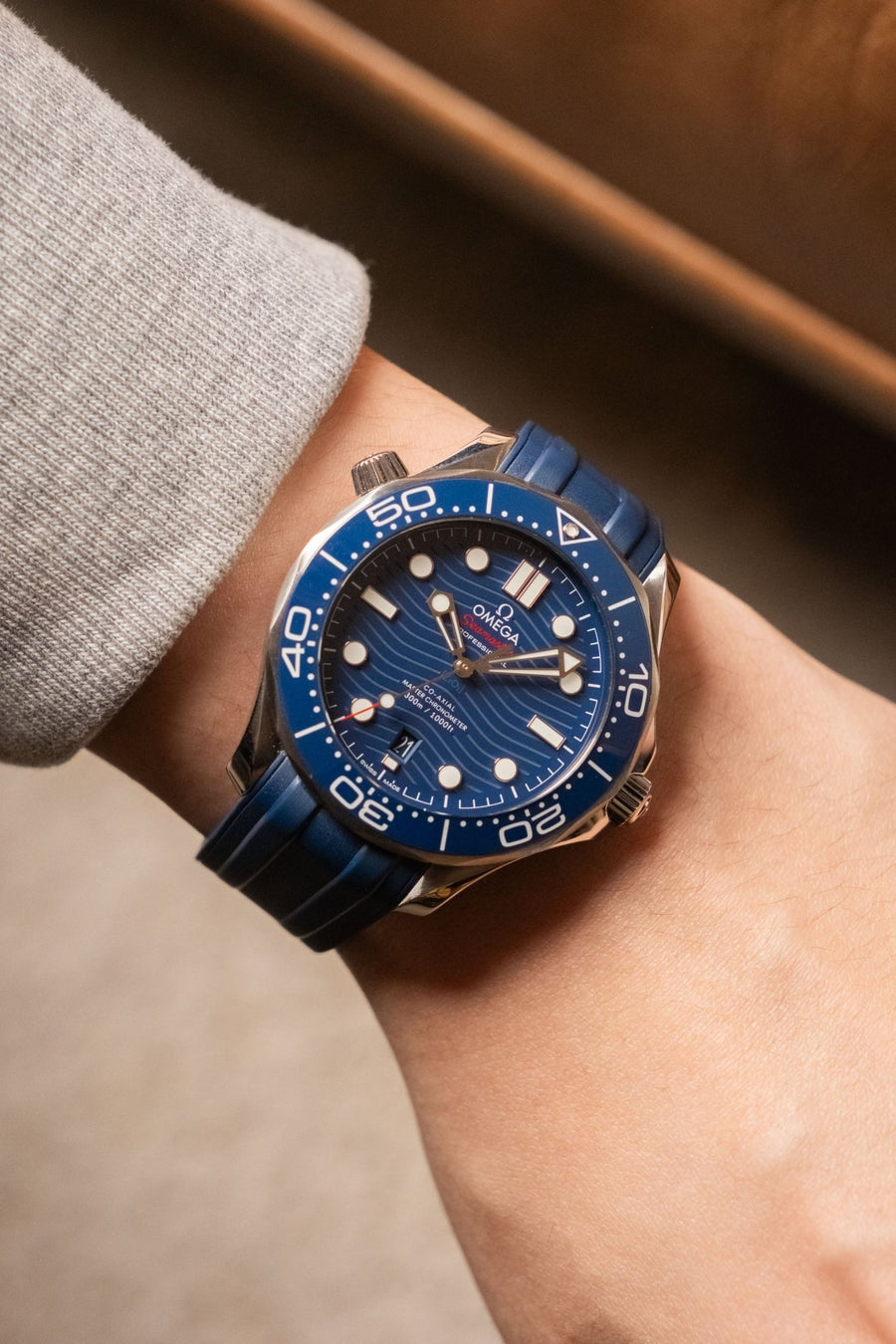 2022 Omega Seamaster Diver 300M Blue Dial on Rubber Ref. 210.32.42.20.03.001 - Wristory