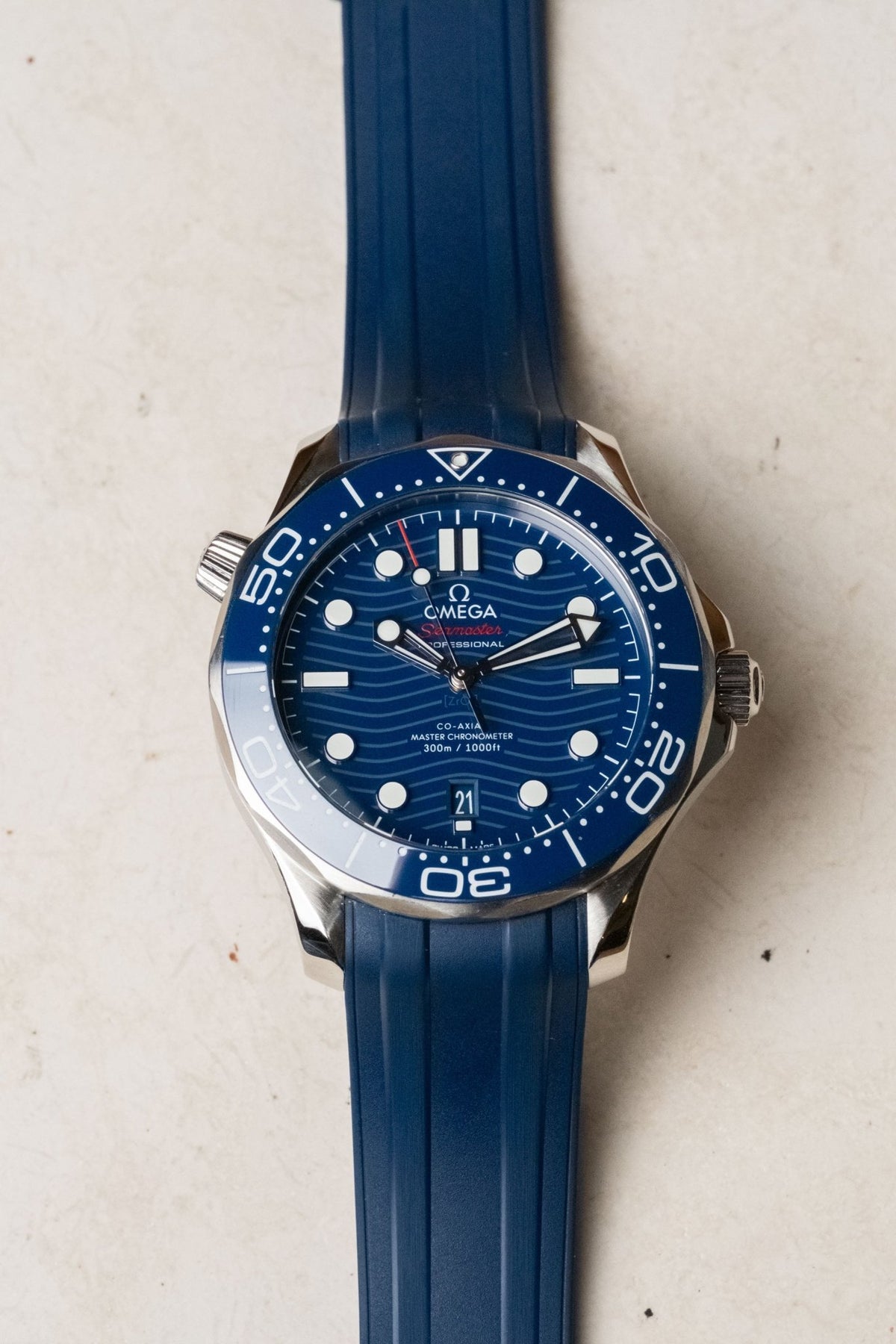 2022 Omega Seamaster Diver 300M Blue Dial on Rubber Ref. 210.32.42.20.03.001 - Wristory