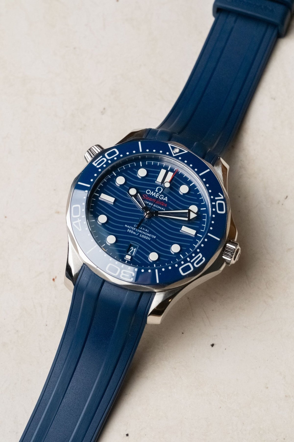 2022 Omega Seamaster Diver 300M Blue Dial on Rubber Ref. 210.32.42.20.03.001 - Wristory