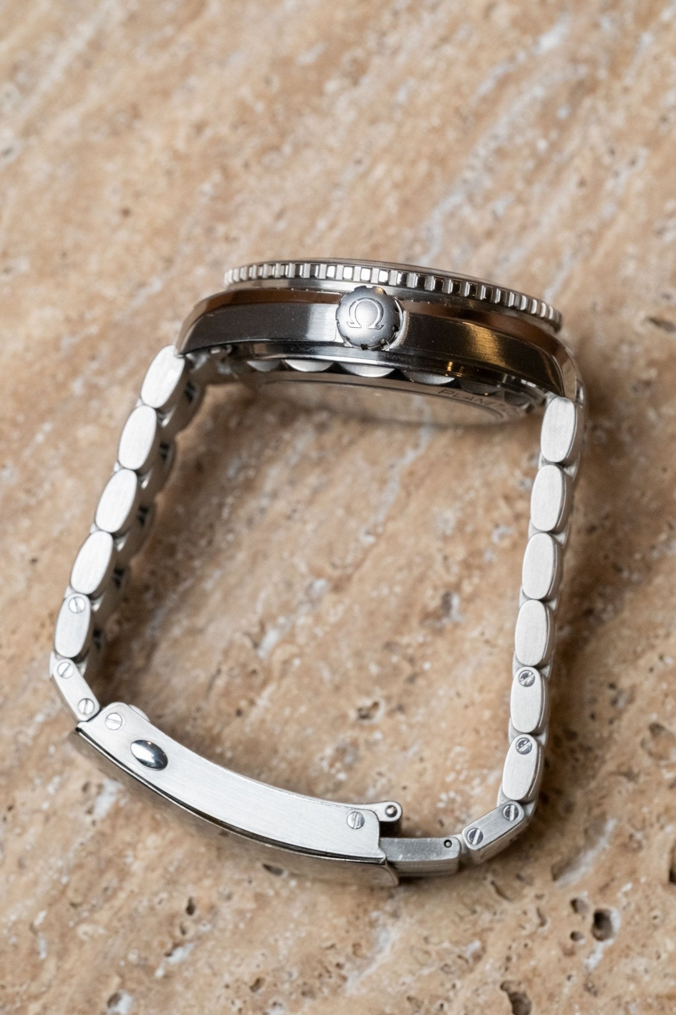 2022 Omega Seamaster Planet Ocean 600M case profile side view