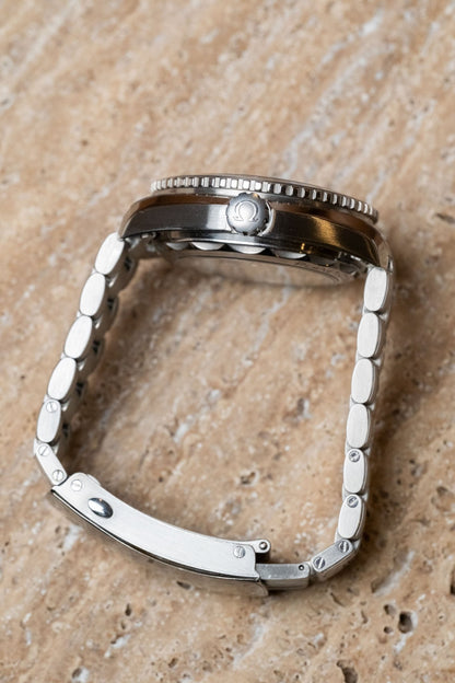 2022 Omega Seamaster Planet Ocean 600M case profile side view
