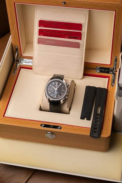 2022 Omega Speedmaster Moonphase Chronograph Ref. 304.33.44.52.01.001 - Wristory