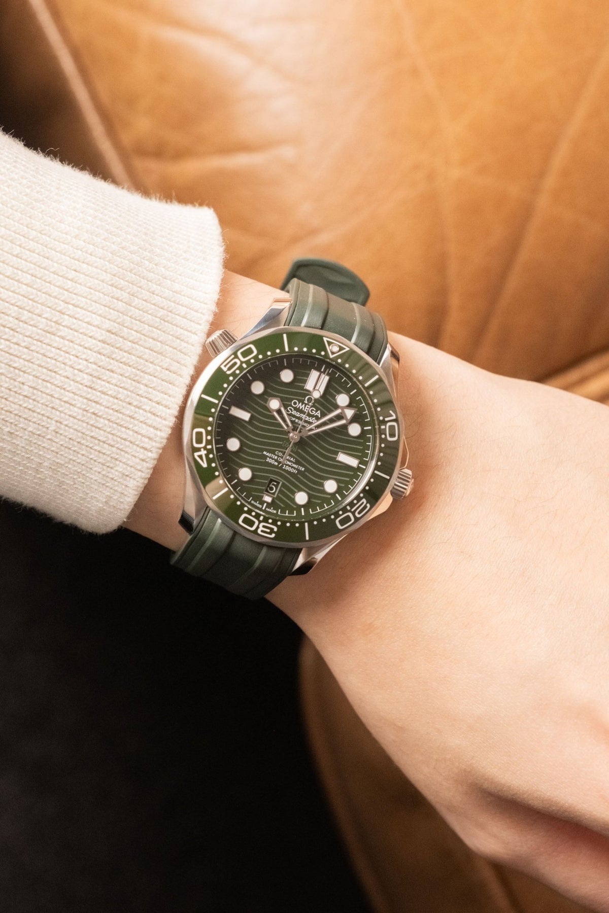 2023 Omega Seamaster Diver 300M Seaweed 210.32.42.20.10.001 - Wristory