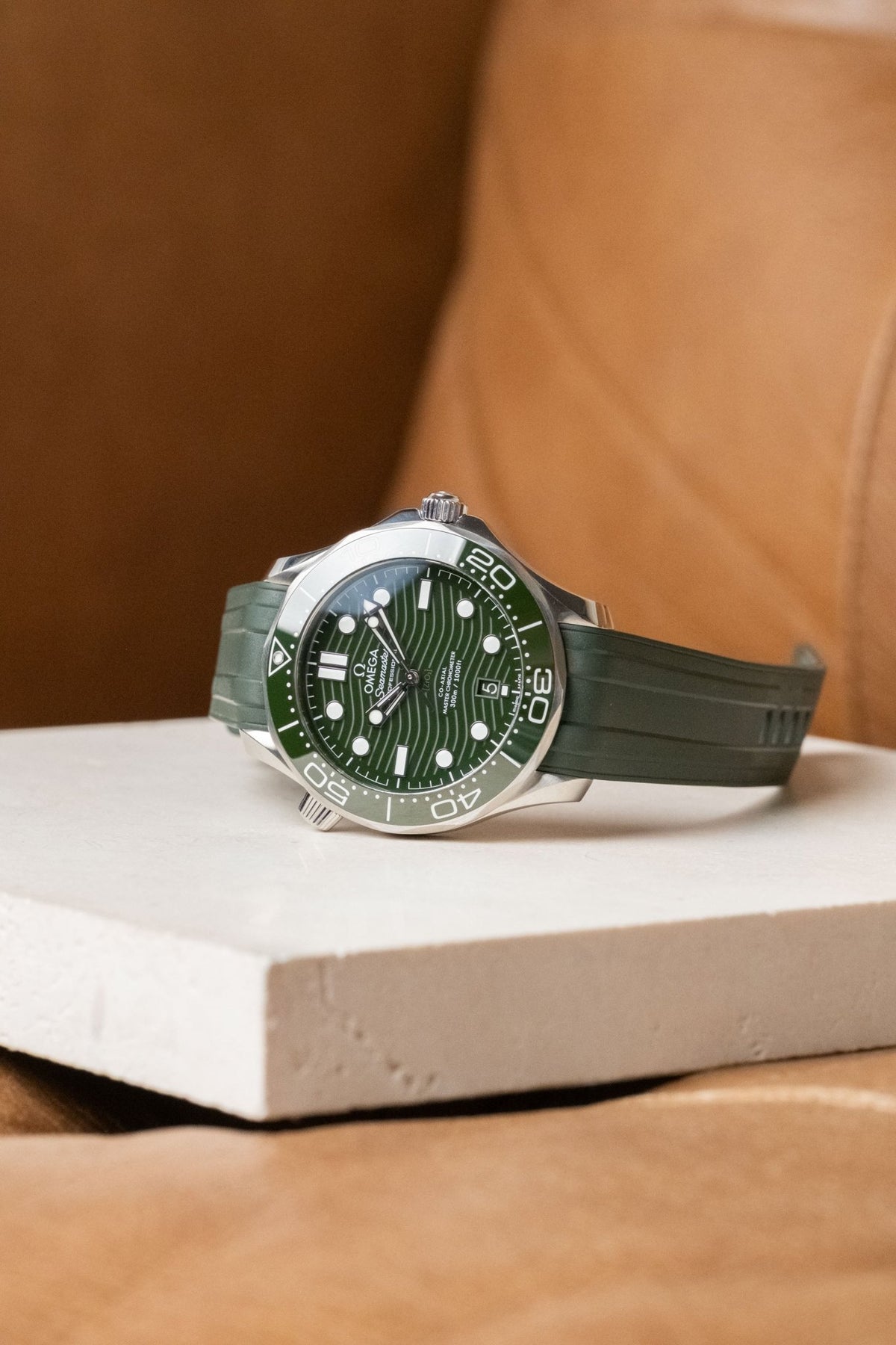 2023 Omega Seamaster Diver 300M Seaweed 210.32.42.20.10.001 - Wristory