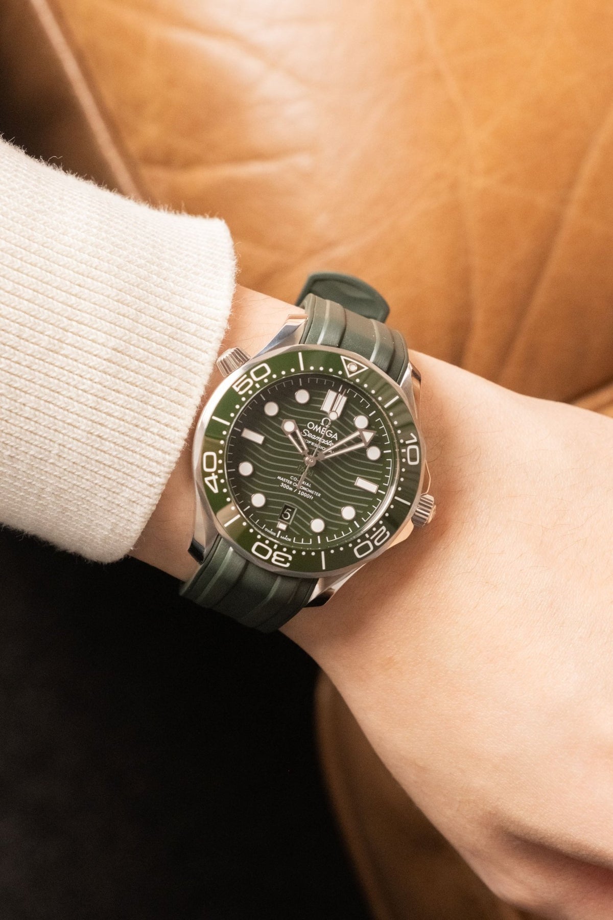 2023 Omega Seamaster Diver 300M Seaweed 210.32.42.20.10.001 - Wristory