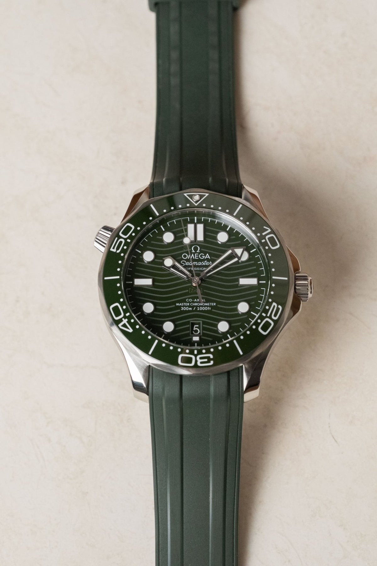 2023 Omega Seamaster Diver 300M Seaweed 210.32.42.20.10.001 - Wristory