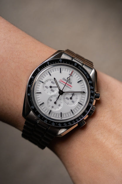2024 Omega Speedmaster Moonwatch White Dial 310.30.42.50.04.001 - Wristory