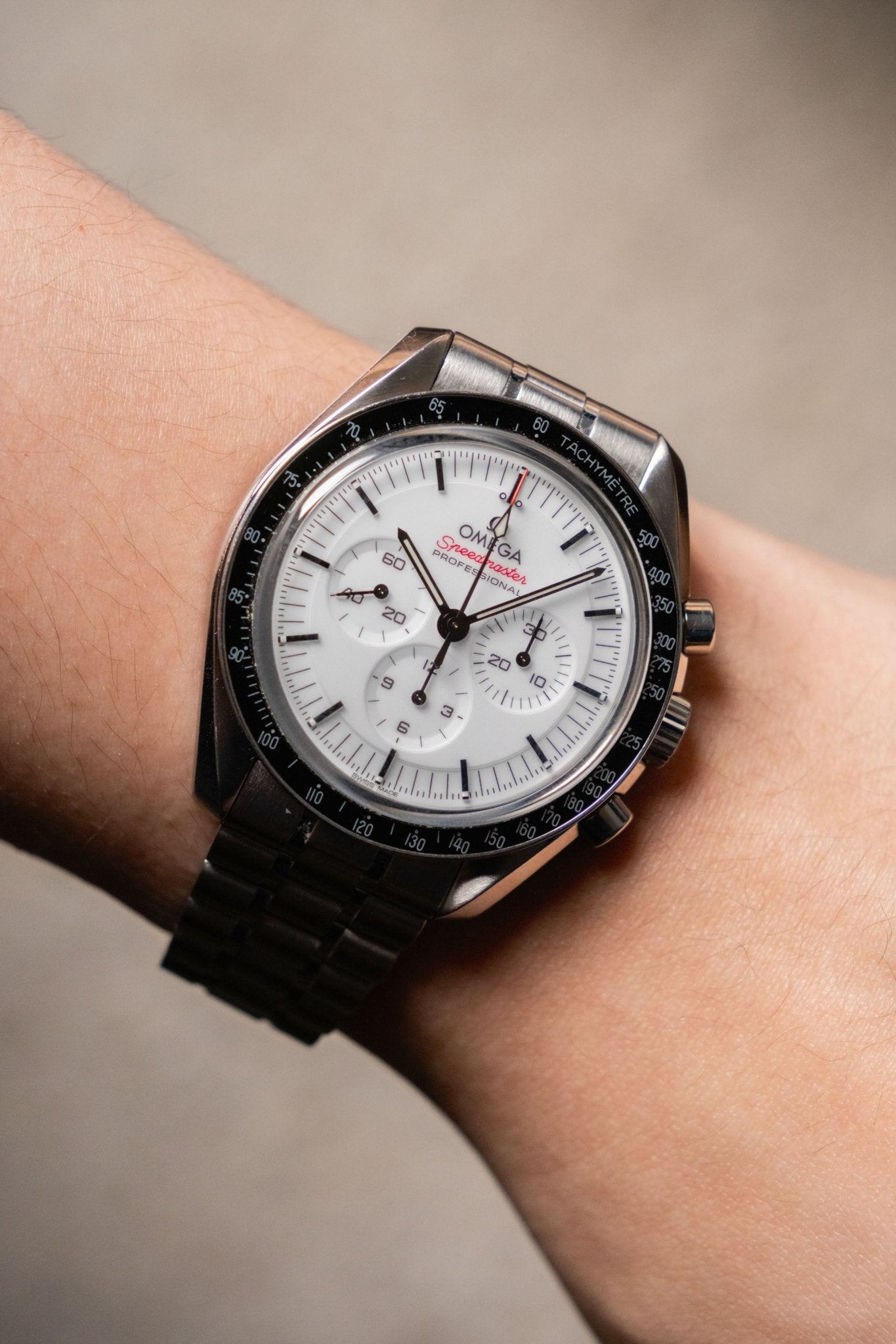 2024 Omega Speedmaster Moonwatch White Dial 310.30.42.50.04.001 - Wristory