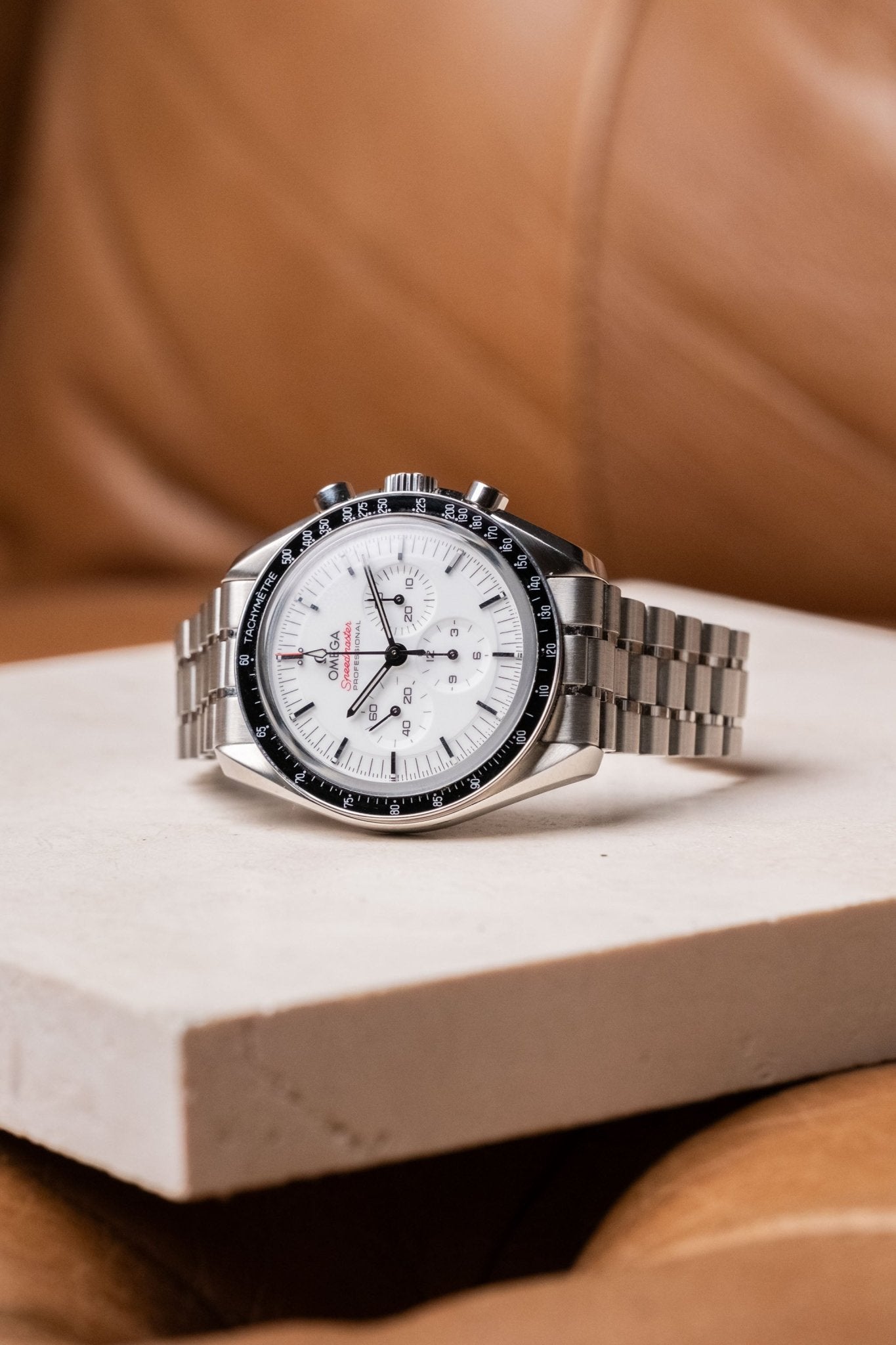 2024 Omega Speedmaster Moonwatch White Dial 310.30.42.50.04.001 - Wristory