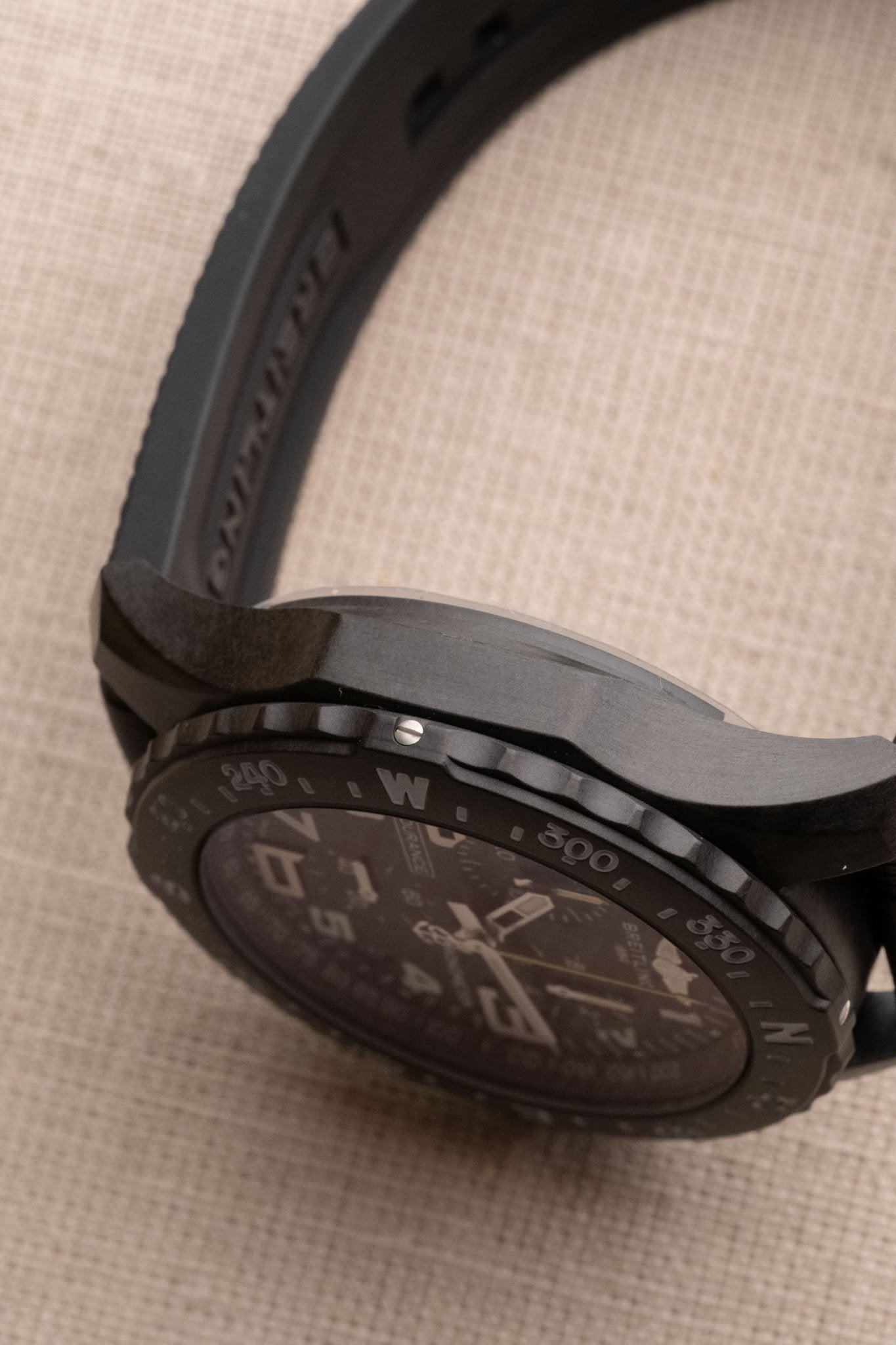 2025 Breitling Endurance Pro 44 Chronograph “Air-Asia” 10 Years Service Edition case profile side view