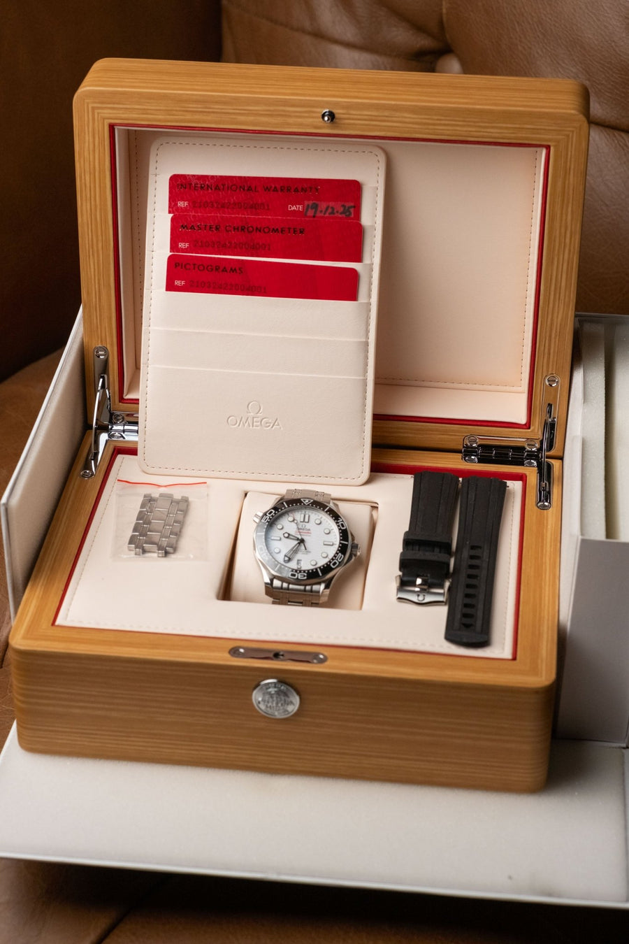 2025 Omega Seamaster Diver 300M 210.32.42.20.04.001 with Omega Rubber Strap - Wristory