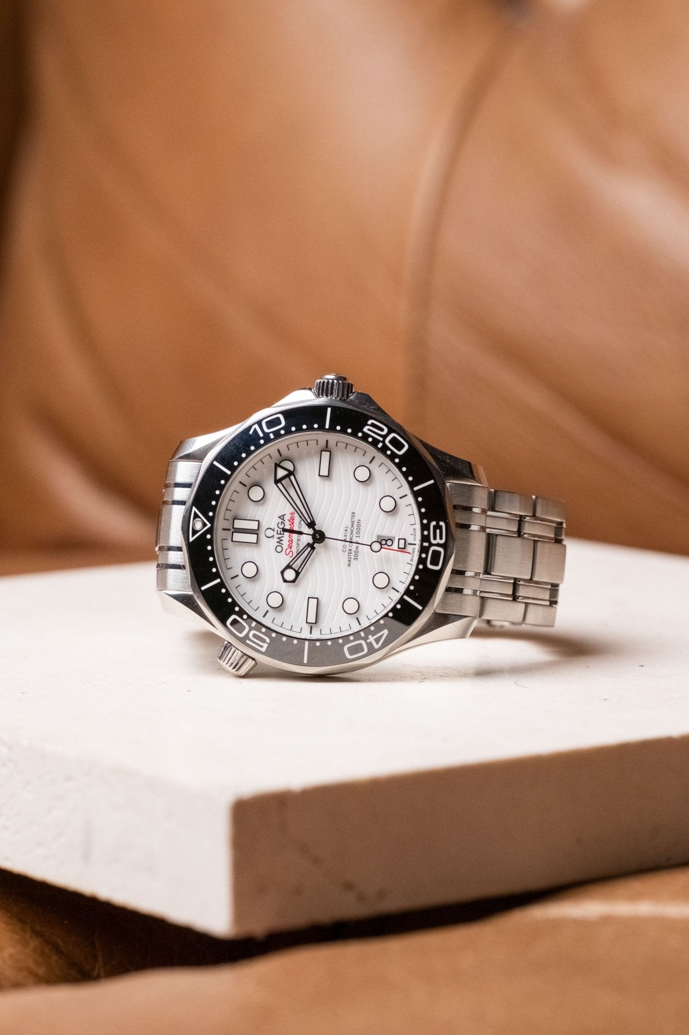 2025 Omega Seamaster Diver 300M 210.32.42.20.04.001 with Omega Rubber Strap - Wristory