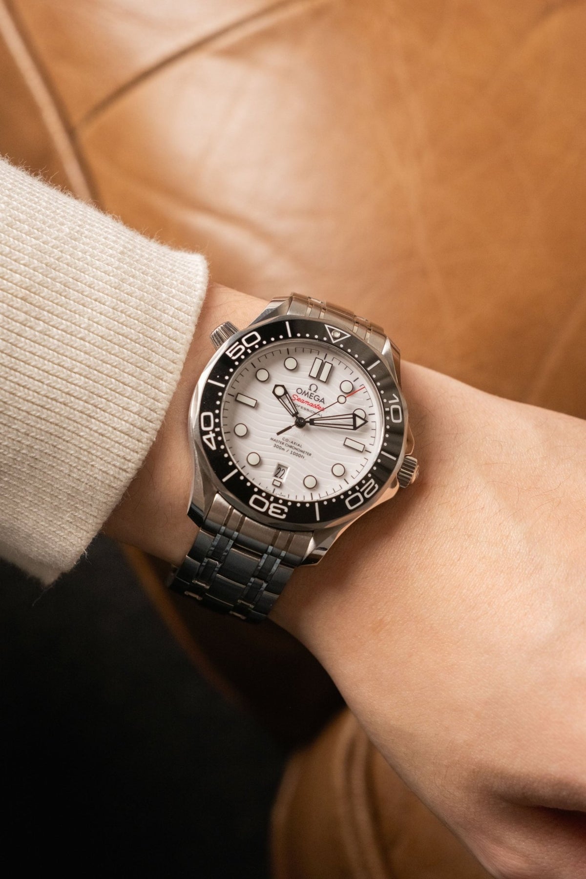 2025 Omega Seamaster Diver 300M with Rubber Strap Ref. 210.30.42.20.04.001 - Wristory