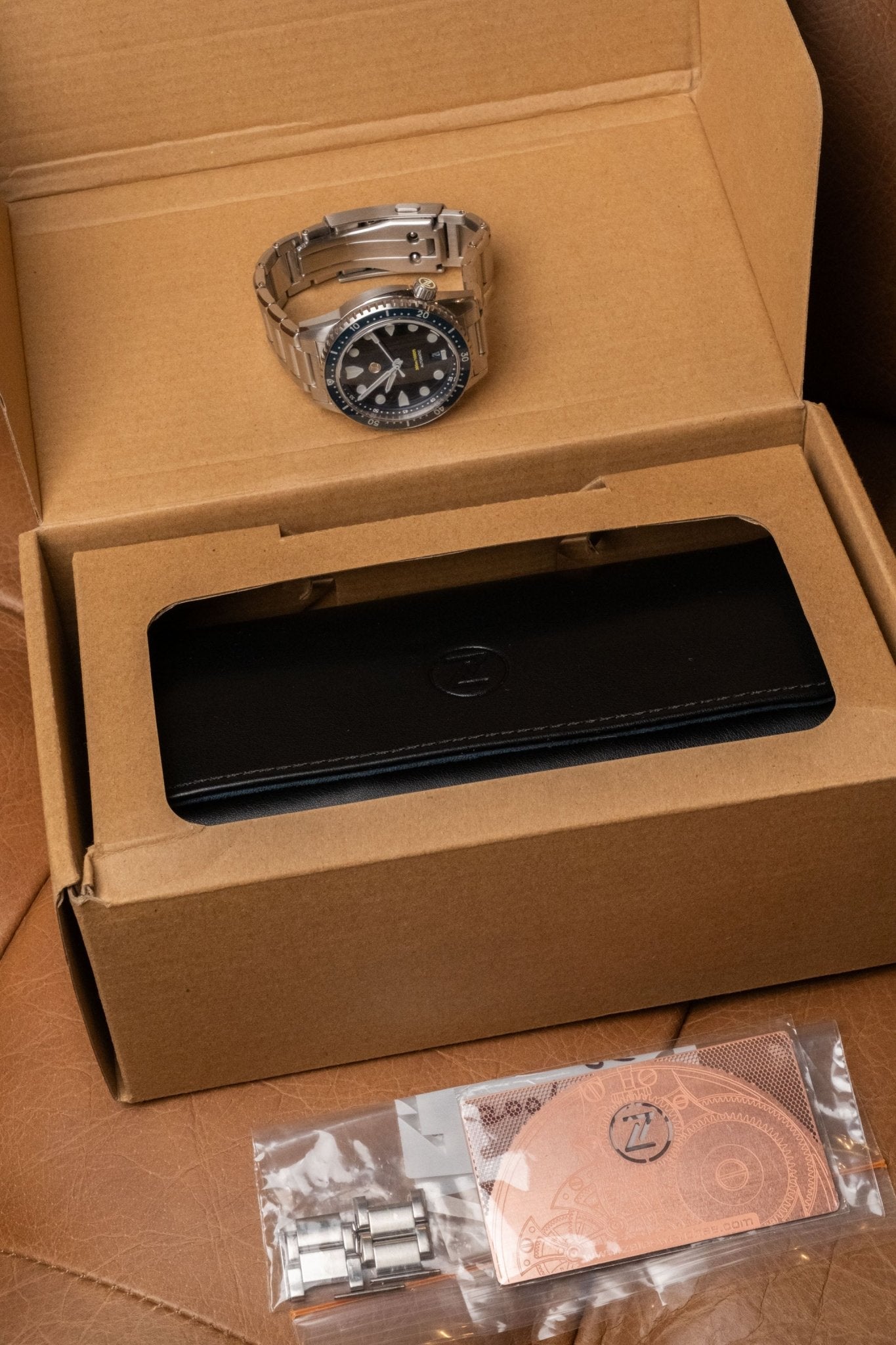2025 Zelos Mako 300M Falcon Eye full set box and papers